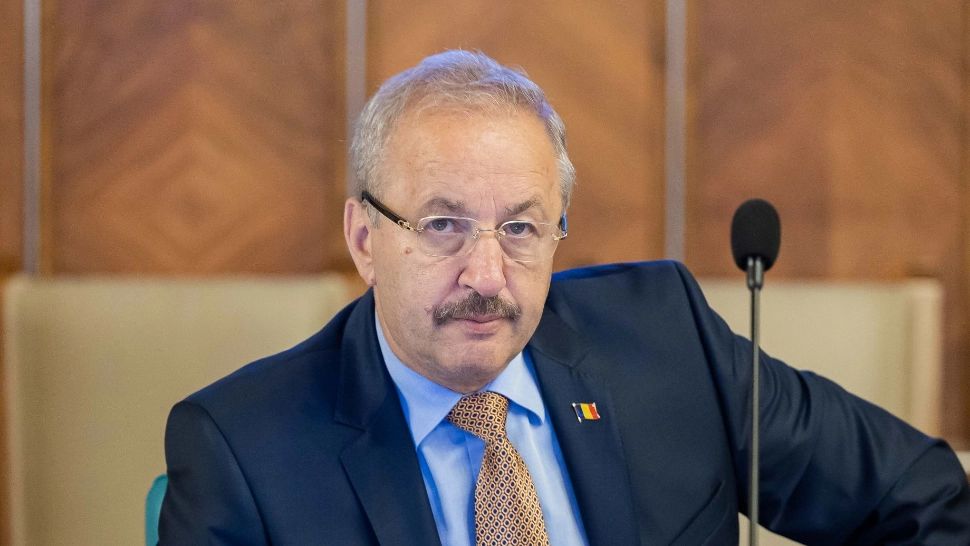 Vasile Dîncu, despre remanierea sa: „Nu mă emoționează asemenea știri. Dau senzația că nu funcționează Apărarea”