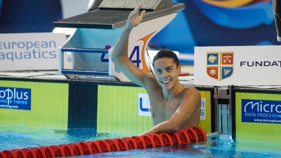 David Popovici a câștigat medalia de aur în proba de 200m liber la Campionatul Mondial de înot juniori - Un nou record al competiției