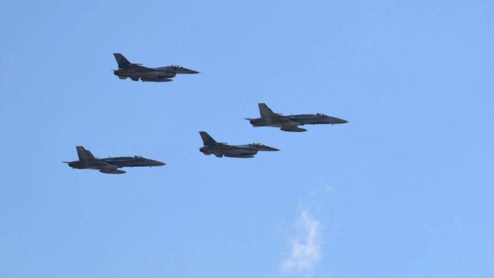 Noi DEZINFORMĂRI în mediul online, respinse de MApN. Sunt legate de două proiecte adoptate de Camera Deputaților: informațiile FALSE răspândite