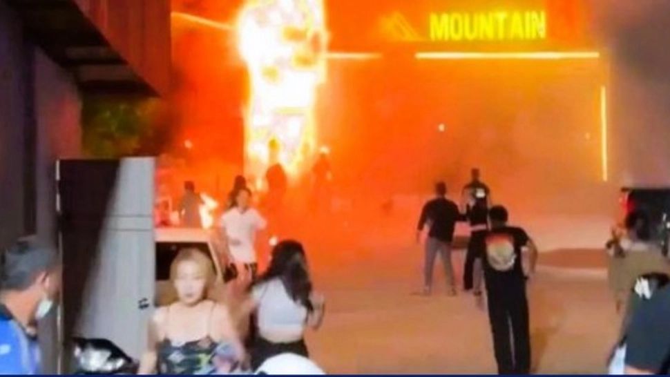 Incendiu devastator într-un club de noapte: Cel puţin 13 morţi şi 40 de răniţi - FOTO&VIDEO