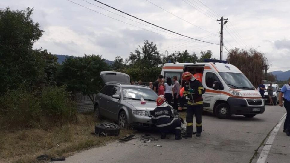 Accident teribil în Vâlcea: 5 răniţi, între care 2 copii – Trafic blocat – FOTO