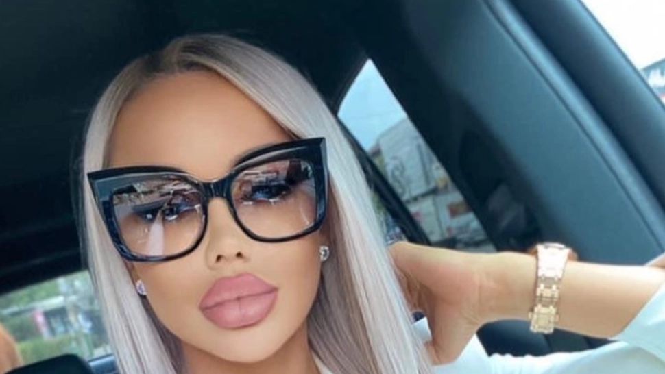 Bianca Drăgușanu, replică halucinantă după ce ar fi fost surprinsă pe CONTRASENS: Sunt conducător auto! N-ai loc?!