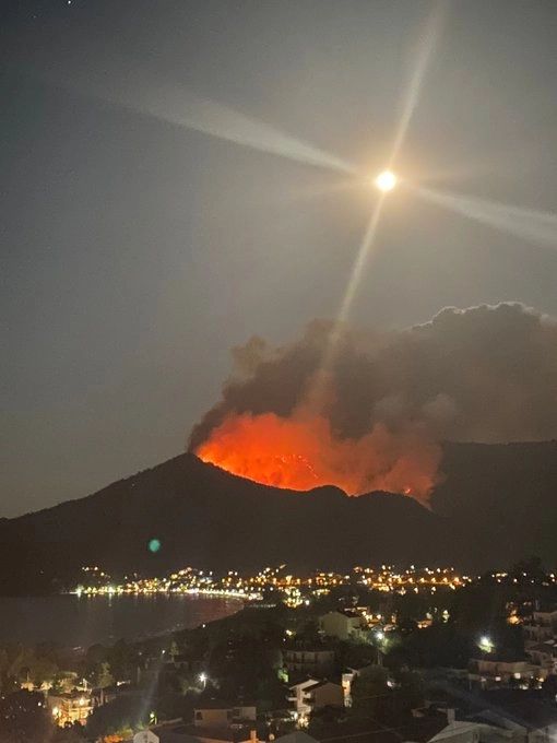 MAE, avertizare de călătorie în Grecia după incendiul puternic din Thassos - Niciun român nu a fost afectat în Limenaria 
