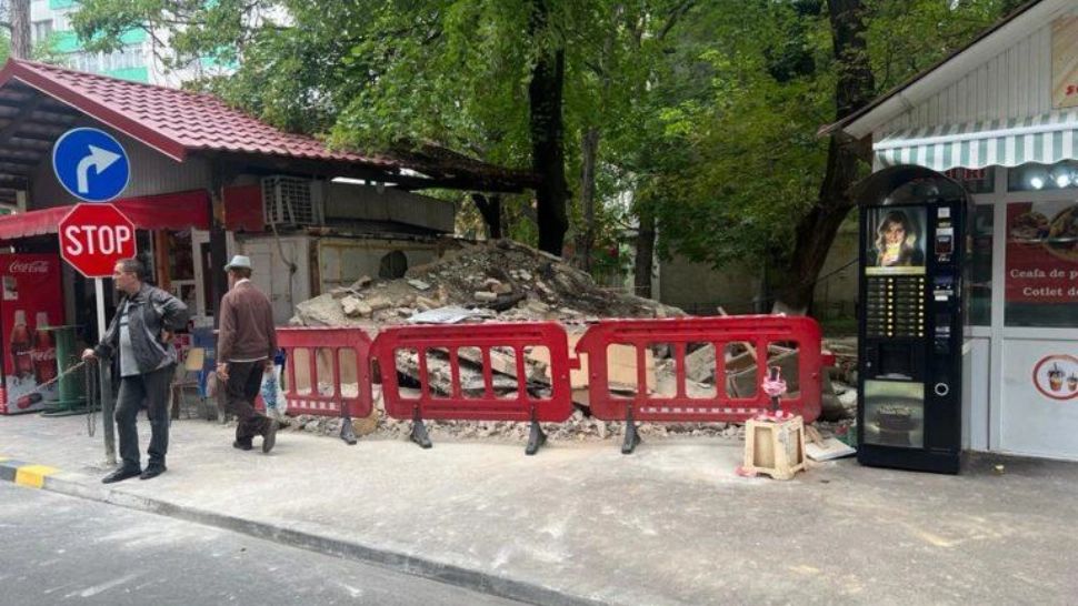 Situație revoltătoare la Botoșani. Gheretă dărâmată cu mii de euro pe banii spitalului