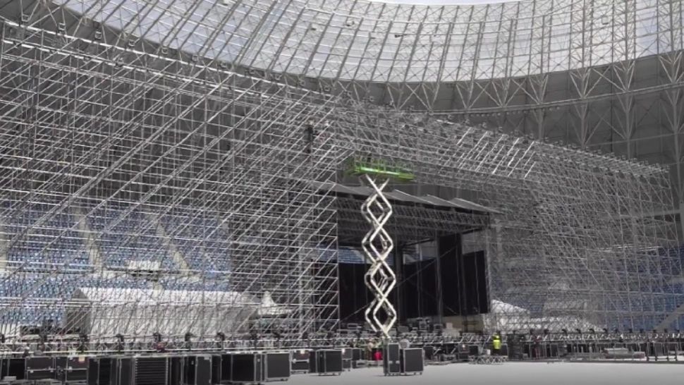 Pregătirile pentru cel mai mare festival din Craiova sunt în toi. Paris Hilton va fi DJ