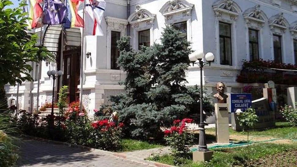 Scandal la Calafat. Primarul i-a mutat biroul viceprimarului în adăpostul de câini