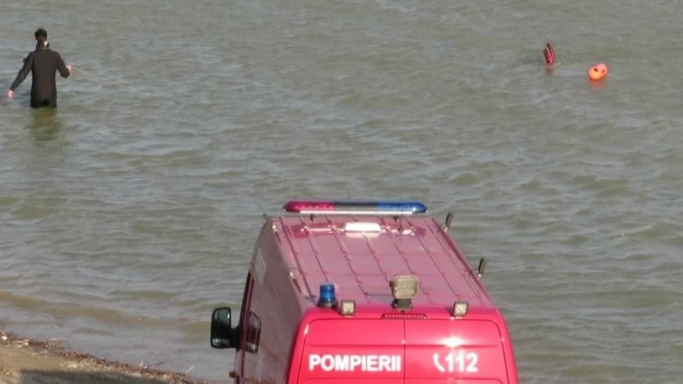 Un bărbat a murit înecat după ce s-a aruncat în Dunăre de pe bac