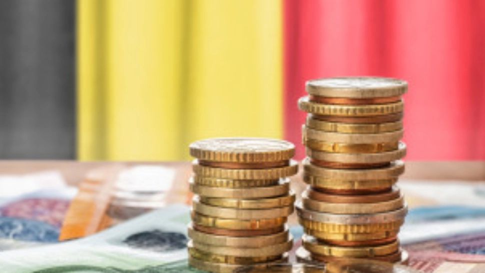 BNR: Activitatea economică scade rapid și dobânzile cresc în 2023 - Avertisment legat de fondurile europene