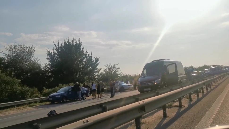 Accident grav pe autostrada București Pitești, la intrarea în Capitală. 7 persoane rănite, a intervenit elicopterul SMURD - VIDEO
