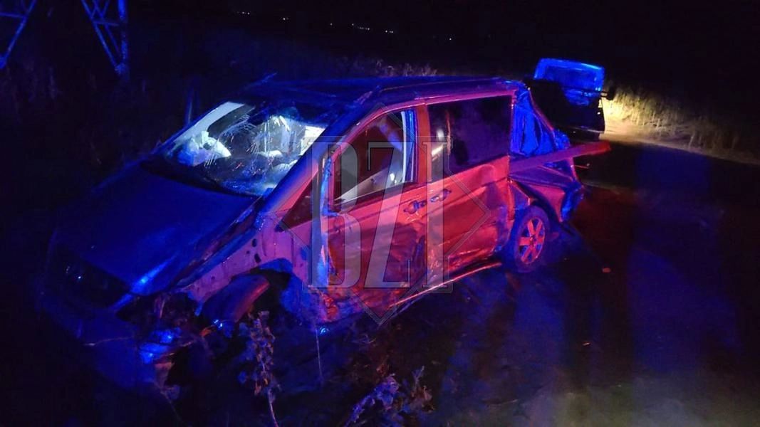 O femeie a murit și un bărbat a fost grav rănit la Neamț după ce au fost loviți de o autoutilitară condusă de un ucrainean