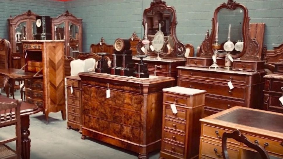 BNR, sute de mii de lei pentru mobilier. Vrea să schimbe la față un fost sediu al Securității