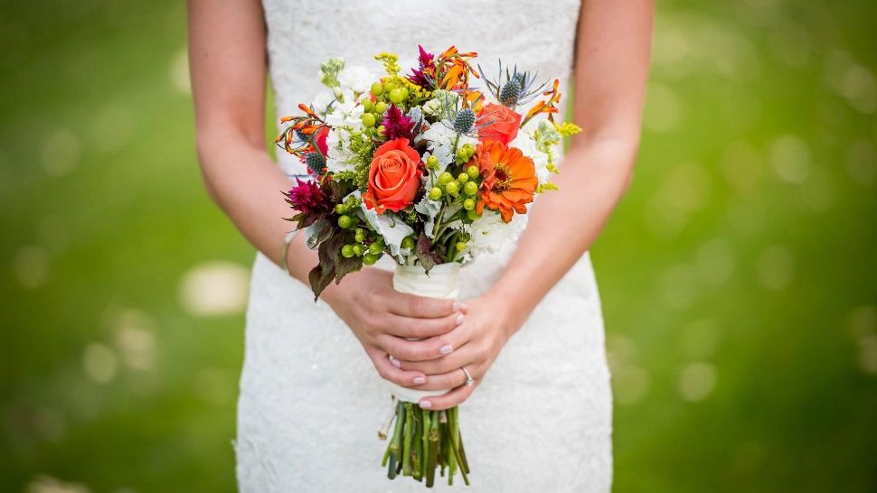 Mireasă furată de motocicliști în Vaslui. Localnicii au sunat la 112