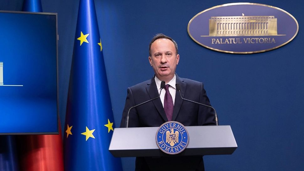 SCANDAL uriaș pe plata cash - Adrian Câciu: „90% din populaţia României câştigă oricum sub 4.000 lei pe lună”