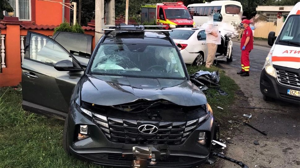 O persoană a murit și 6 au fost rănite într-una grav accident în Buzău - Elicopterul SMURD a preluat răniții