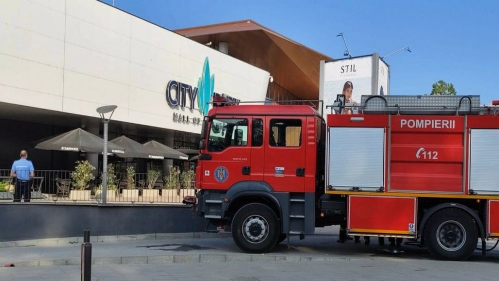 Alertă falsă cu bombă la mall-ul din Constanța! Apelantul a fost sancționat cu amendă de 4.000 de lei 
