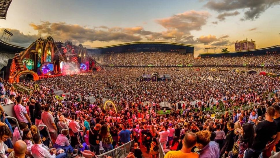 Untold 2022. Distracţie la cote maxime şi în a doua noapte a festivalului: 100.000 de petrecăreţi au dansat până în zori