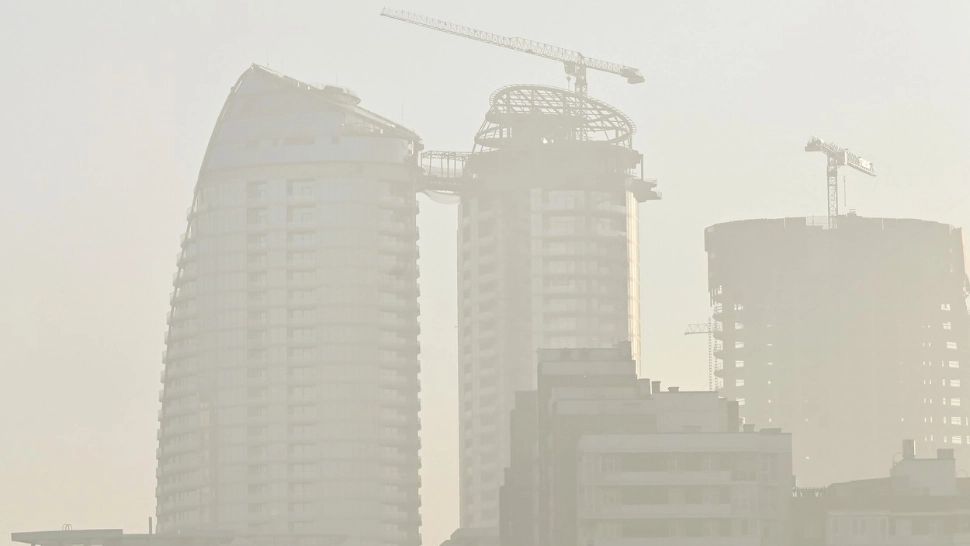 Norul de praf care a ajuns în nord-estul României conține și particule de la bombardamentele din Zaporojie și Donețk 