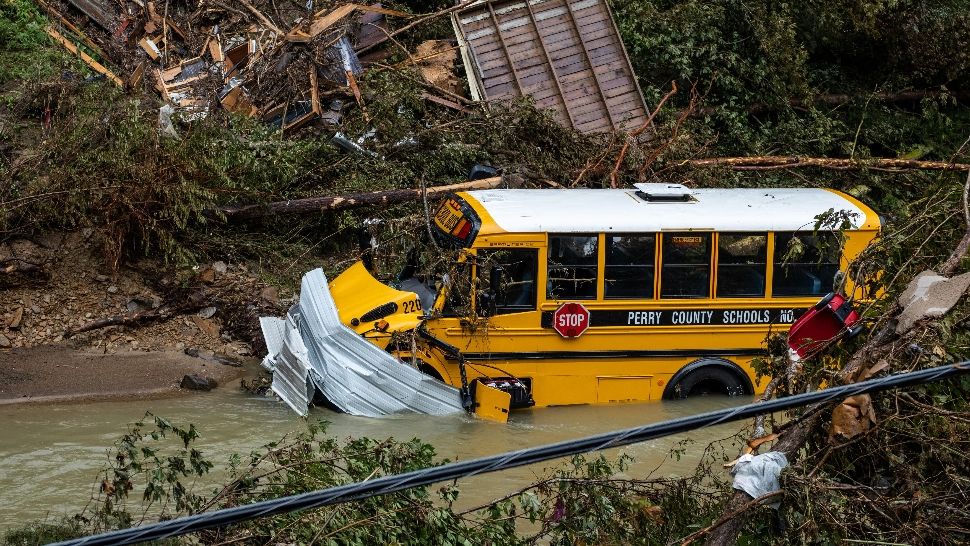 Bilanţ NEGRU în urma inundaţiilor: cel puțin 30 MORȚI, între care și copii, în SUA - Joe Biden a declarat stare de dezastru major