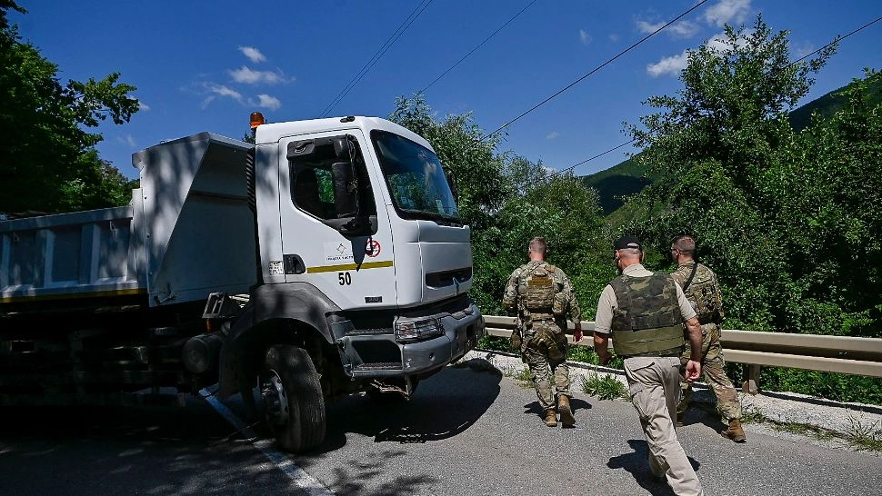 Sârbii din Kosovo au înlăturat baricadele de la frontieră