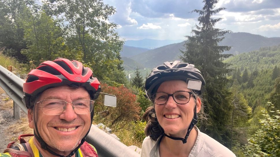 Doi turiști canadieni aflați în România au crezut că țara e invadată de ruși după ce au primit un mesaj RO-Alert