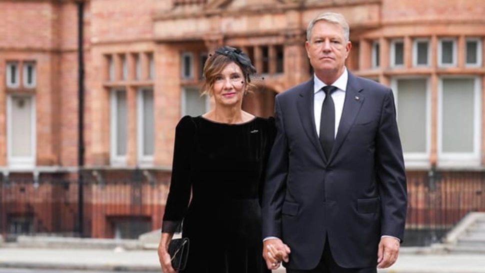 Carmen Iohannis, alături de președintele României la funeraliile Reginei Elisabeta a II-a. Cum s-a îmbrăcat Prima Doamnă la dineul de la Palatul Buckingham