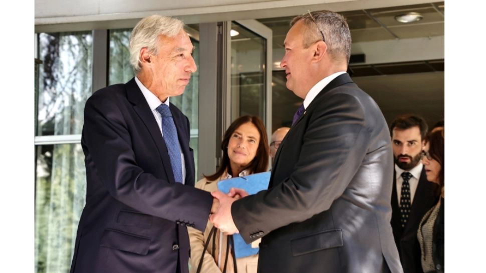 Prelungirea mandatului militarilor portughezi în România, printre subiectele discutate de premierul Ciucă cu ministrul de Externe al Portugaliei, João Gomes Cravinho 
