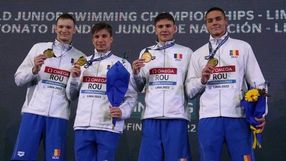 Premierul Nicolae Ciucă felicită echipa română de nataţie: Vă suntem recunoscători pentru că ne-ați umplut din nou inimile de mândrie!