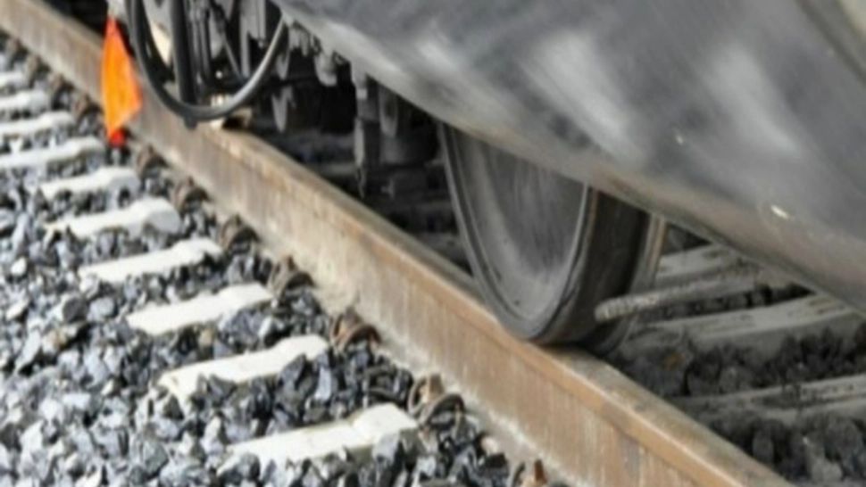 Bărbat de 25 de ani, din Sudan, mutilat pe viață după ce a căzut sub un tren aflat în mișcare