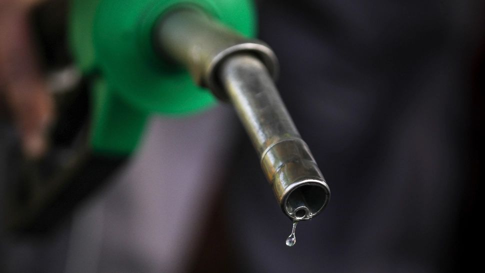 Piața internațională de carburanți este în criză, oficialii de la București, nu! Ministrul Energiei spune că „avem de toate”