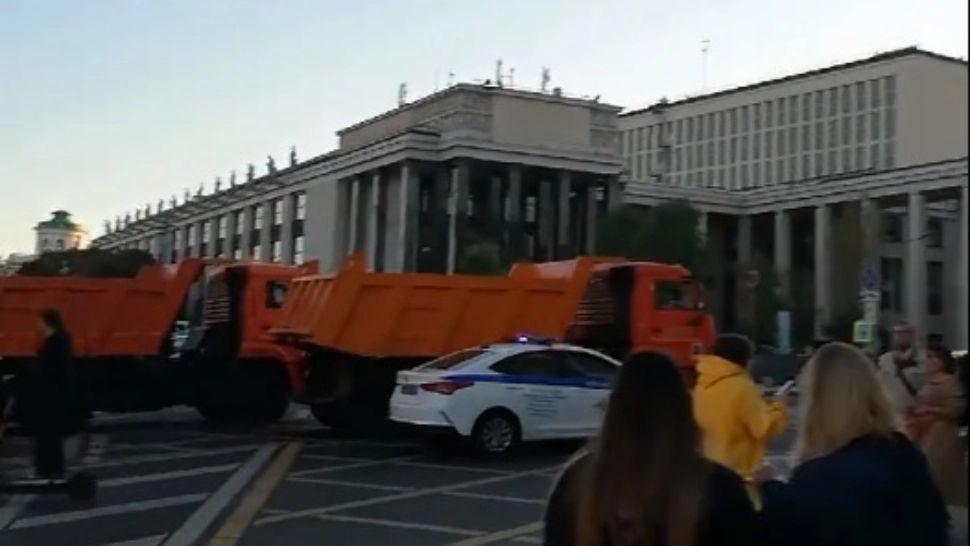 Situație tensionată la Moscova. Blindate pe străzi și elicoptere în aer. Ce pregătește Putin