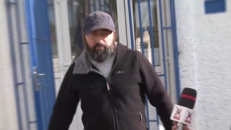 Preotul Visarion Alexa a ajuns în fața polițiștilor, după ce și-a recunoscut faptele de agresiune sexuală