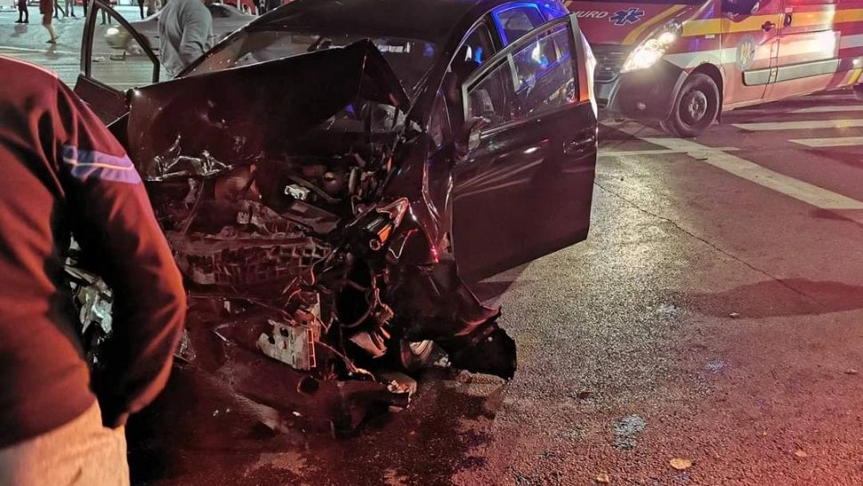 Accident grav, cu 6 victime, la Iași. Două autoturisme s-au ciocnit violent - FOTO/VIDEO 