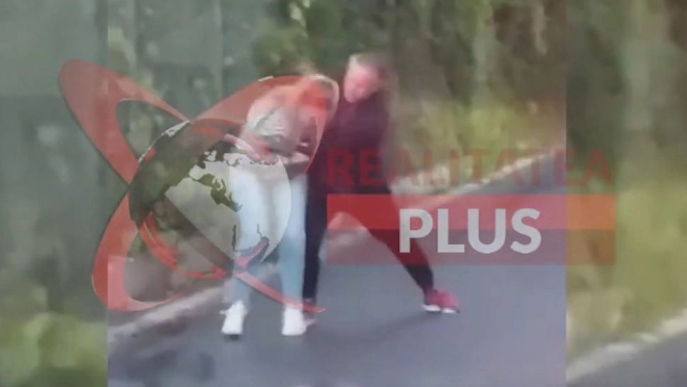 IMAGINI EXCLUSIVE - Cum s-a bătut Anamaria Prodan cu Laurențiu Reghecampf: impresara, luată la pumni și palme de fostul soț - VIDEO