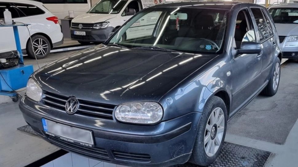 Sistemul secret descoperit de inspectorii RAR la o mașină mâncată de rugină - FOTO