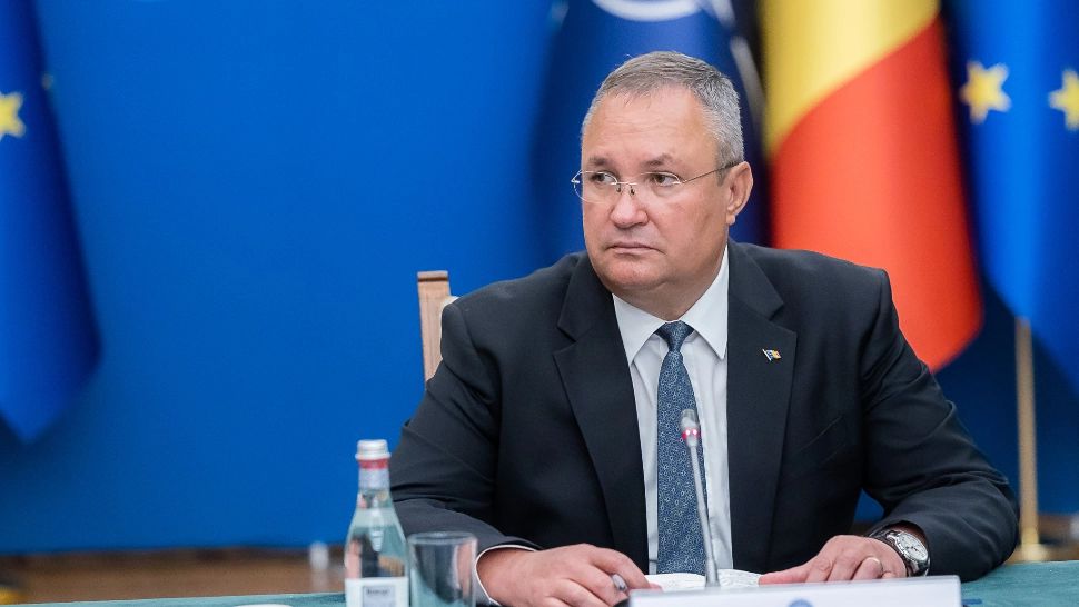 Nicolae Ciucă, întâlnire cu foștii deținuți politic: „Au înfruntat atrocitățile și abuzurile regimului comunist”