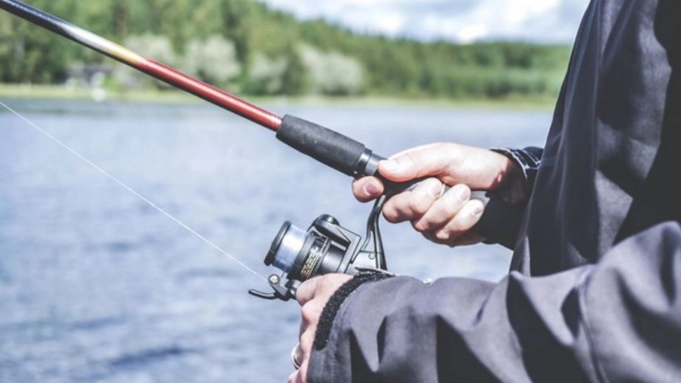 Vești proaste pentru pescari. Noua lege a pescuitului dublează amenzile și prevede chiar și închisoare, în unele cazuri