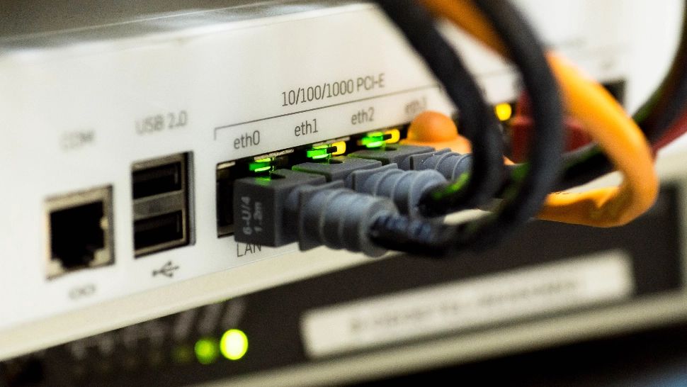 Câți români folosesc Internetul? (P)