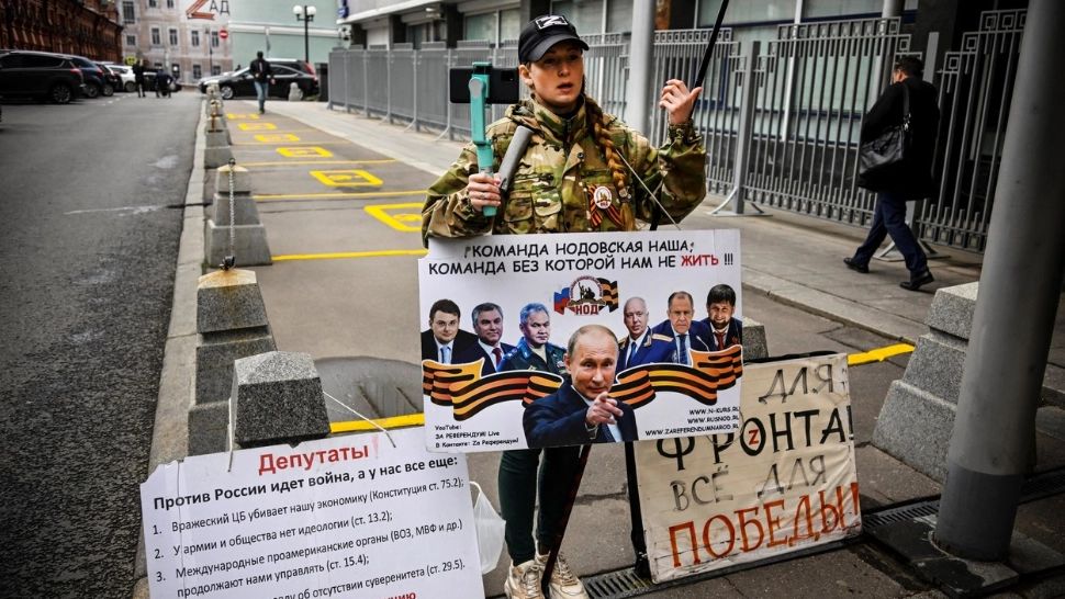 Separatiștii din Donețk vor să-i pună și pe minori să voteze alipirea la Rusia