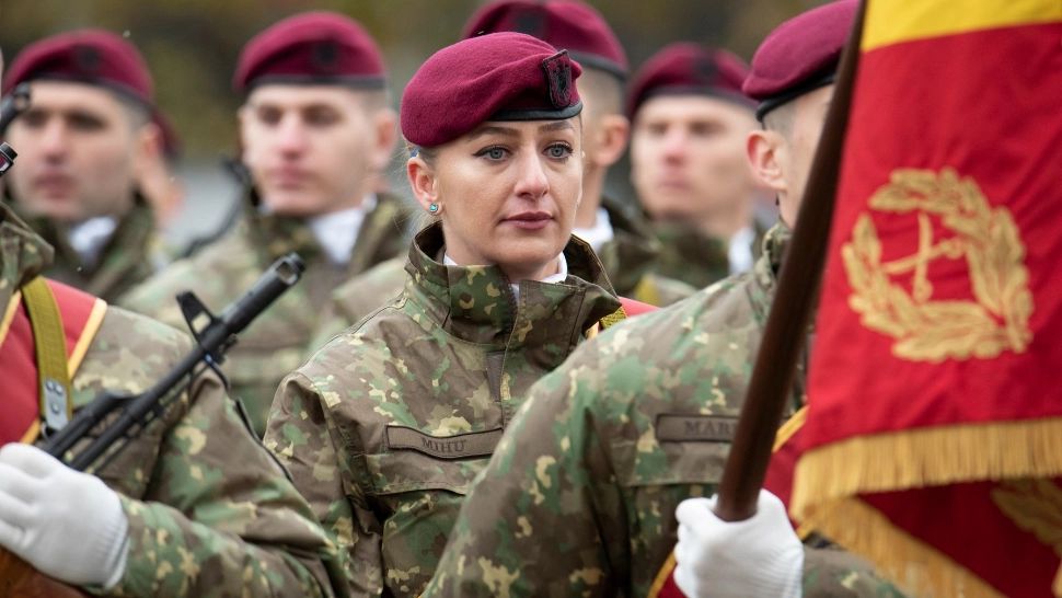 Gabriela Firea: "Armata română este acolo unde e nevoie de ea și e plină de eroi"