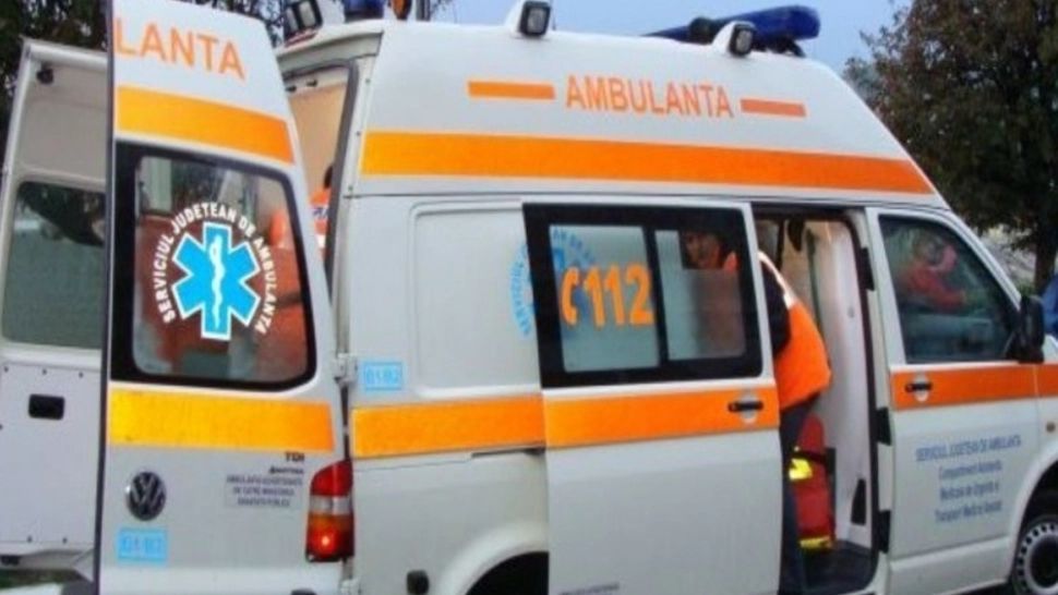 Accident grav pe un drum din Bacău: o persoană și-a pierdut viața și o alta a fost rănită