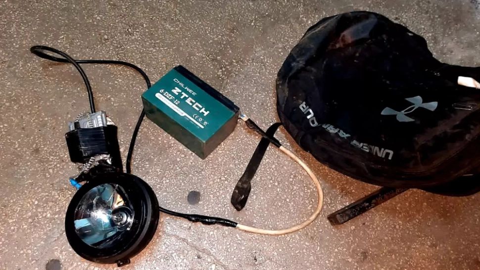 Adolescent, surprins la vânătoare, pe un câmp din Dâmbovița. METODA folosită