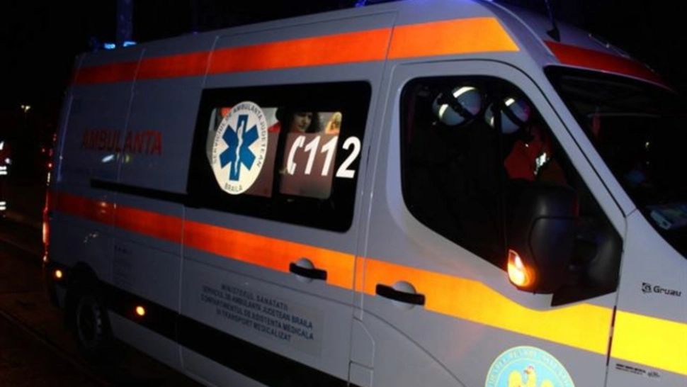 Biciclist accidentat mortal de o ambulanță care transporta un pacient la spital