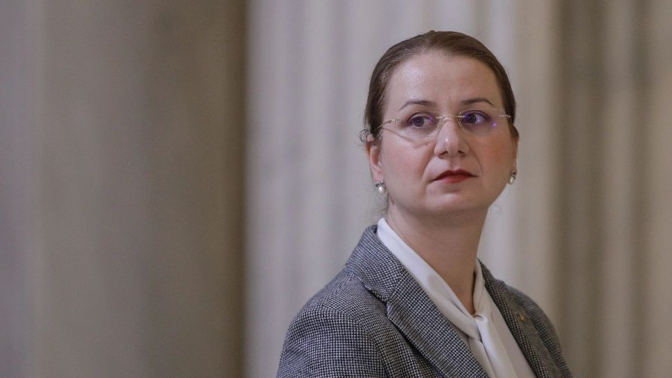 Ligia Deca, despre evaluare: Au fost prezenți aproape 153.000 la fiecare probă, 8.300 de candidați la proba maternă LIVE TEXT