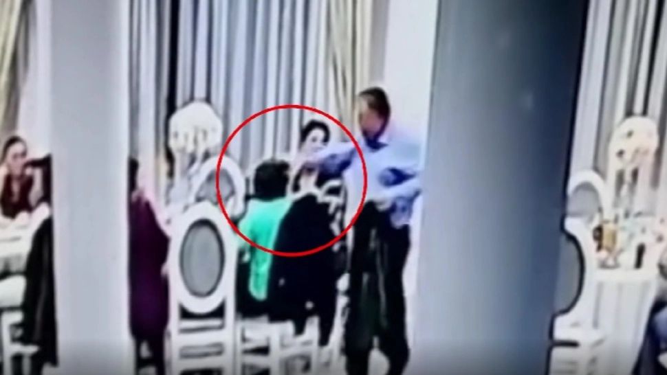 Senatorul USR care a lovit un inspector bancar s-a suspendat din partid: Am avut o reacție nervoasă necontrolată pe care o regret