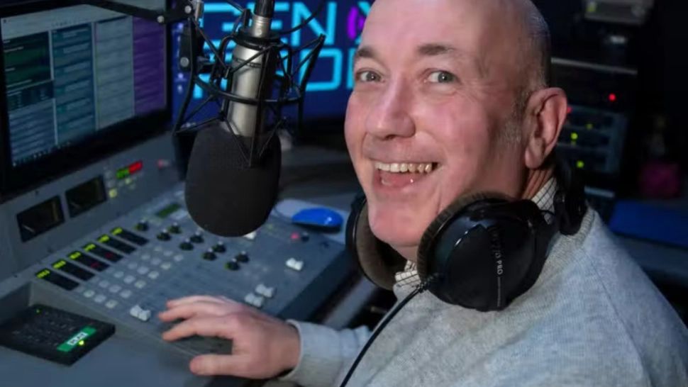 Un cunoscut DJ radio a murit chiar în timpul emisiei! Ultimele momente de viață sunt CUTREMURĂTOARE