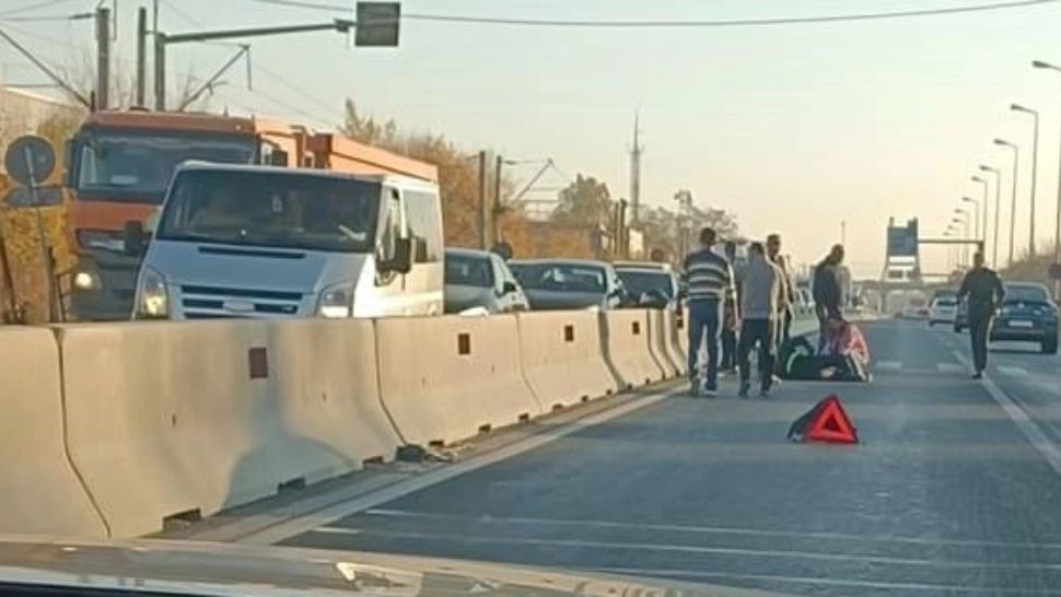 Accident grav pe Centura Capitalei. O motociclistă a zburat peste marcaje, trafic paralizat 