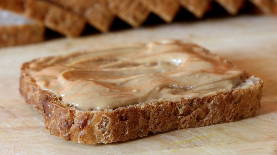 De ce este bine să mâncăm unt de arahide când ţinem o dietă? Sigur nu știai asta