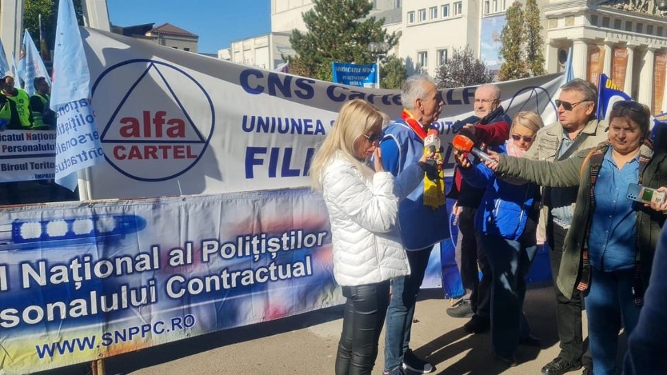 Nicușor Dan, vizitat de protestatari. Sindicaliștii de la Cartel Alfa pichetează Palatul Cotroceni
