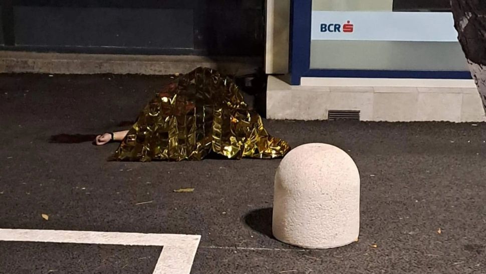 Tragedie în Capitală. O femeie de 35 de ani a murit după ce a căzut de la etajul 10 al apartamentului unde locuia