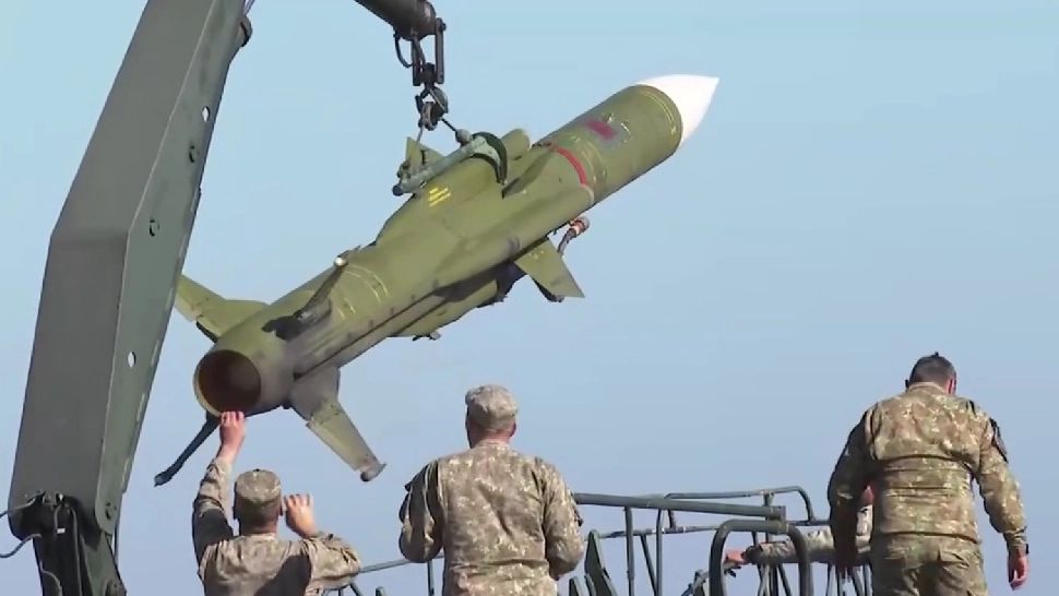 Exercițiu militar la Marea Neagră. Armata română "a anihilat" un atac cu drone și avioane inamice - VIDEO